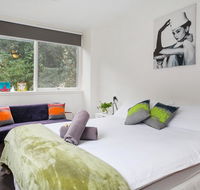 Melbourne Villa - Maitland Accommodation