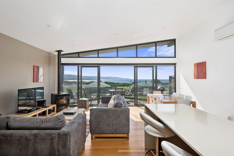 Beach And Reef - Maitland Accommodation 0