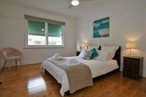A Stroll Away - Maitland Accommodation 7