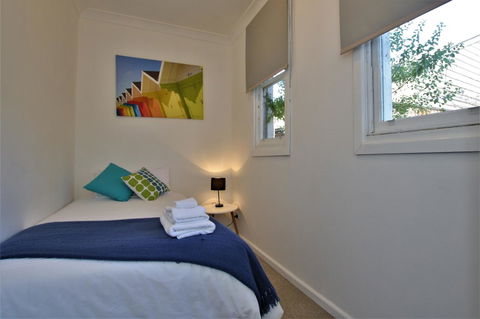 A Stroll Away - Maitland Accommodation 8