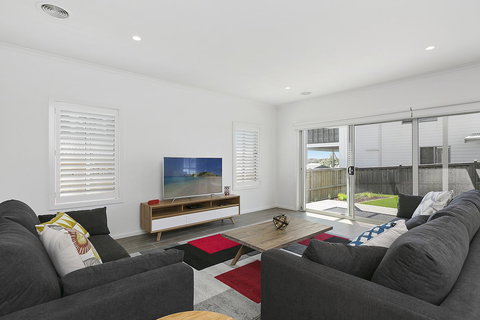 Tidal Changes - Rejuvenate Stays - Maitland Accommodation 3