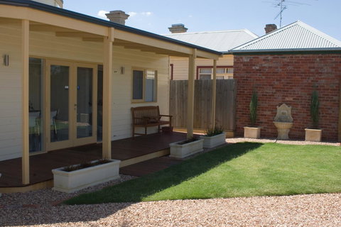 Sabina On Little Myers - Maitland Accommodation 22