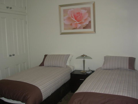 Sabina On Little Myers - Maitland Accommodation 11