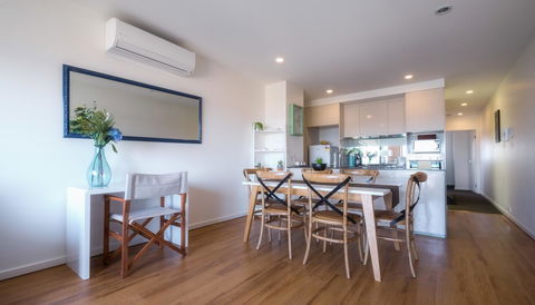 Waterfront Apt 234 Marinaquays - Maitland Accommodation 6