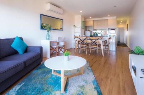 Waterfront Apt 234 Marinaquays - Maitland Accommodation 7