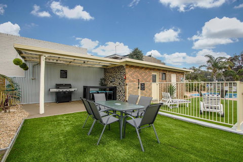 Hybiscus Waterfront Apartments - Maitland Accommodation 35