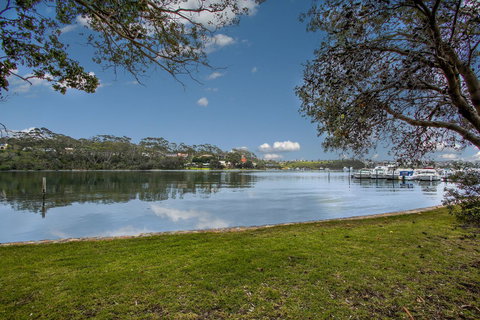 Hybiscus Waterfront Apartments - Maitland Accommodation 33