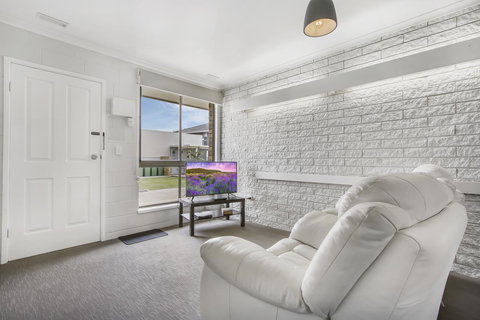 Hybiscus Waterfront Apartments - Maitland Accommodation 27