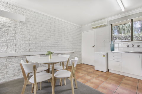 Hybiscus Waterfront Apartments - Maitland Accommodation 25