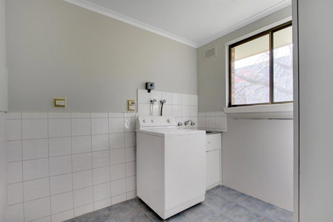 Hybiscus Waterfront Apartments - Maitland Accommodation 9