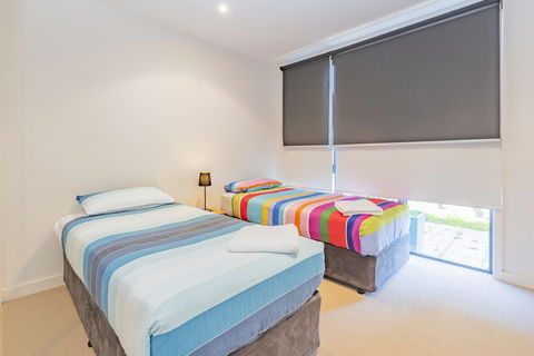 Stylish 3 Bedroom Townhouse - Free Parking - Maitland Accommodation 8