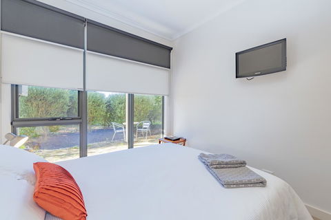 Stylish 3 Bedroom Townhouse - Free Parking - Maitland Accommodation 20