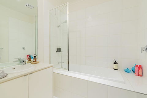 Stylish 3 Bedroom Townhouse - Free Parking - Maitland Accommodation 23