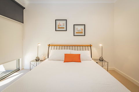 Stylish 3 Bedroom Townhouse - Free Parking - Maitland Accommodation 6