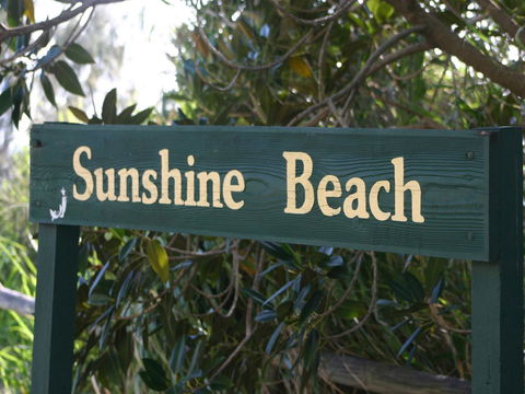 La Mer Sunshine Beachfront - Maitland Accommodation 8