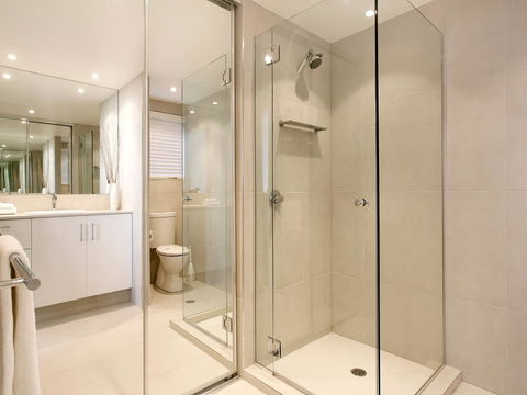 La Mer Sunshine Beachfront - Maitland Accommodation 11