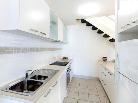 La Mer Sunshine Beachfront - Maitland Accommodation 5