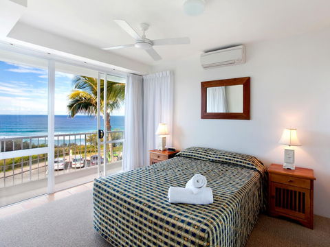 La Mer Sunshine Beachfront - Maitland Accommodation 26