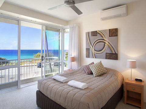 La Mer Sunshine Beachfront - Maitland Accommodation 4
