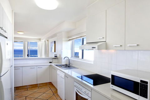 La Mer Sunshine Beachfront - Maitland Accommodation 6