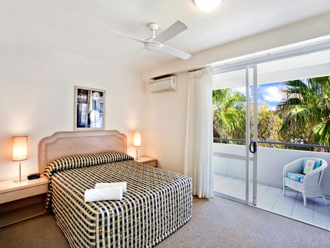 La Mer Sunshine Beachfront - Maitland Accommodation 25
