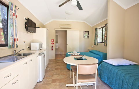 Captain Cook Holiday Village 1770 - Maitland Accommodation 13