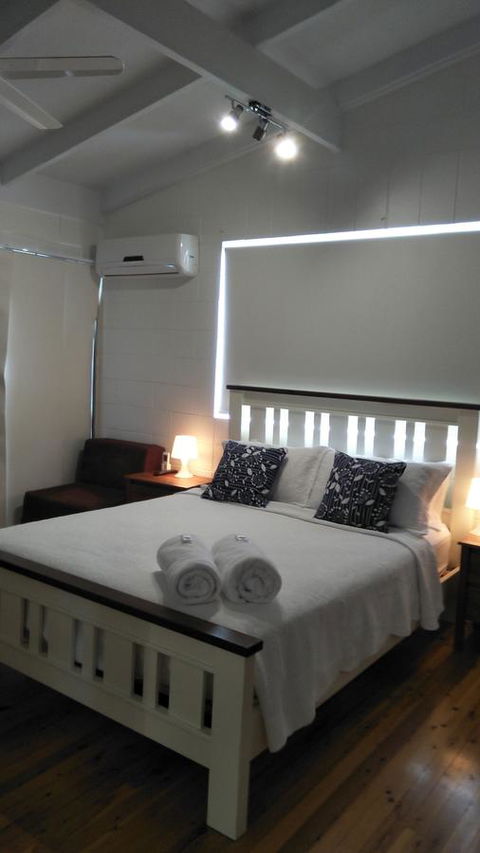 Salty Vibes Retreat - Maitland Accommodation 1