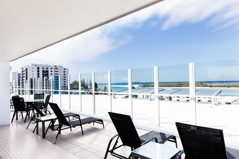 Ocean Views Resort Caloundra - Maitland Accommodation 9