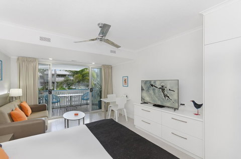 By The Sea Port Douglas - Maitland Accommodation 19