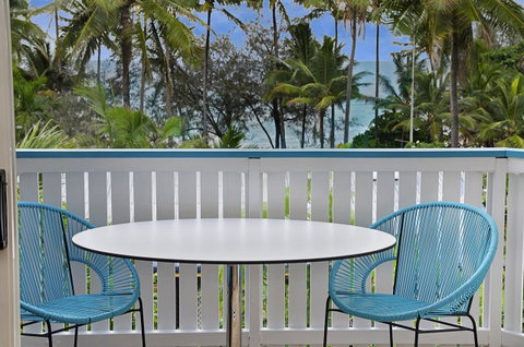 By The Sea Port Douglas - Maitland Accommodation 5