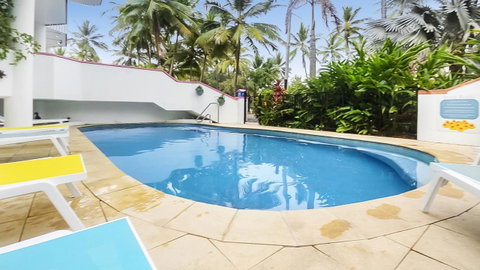 By The Sea Port Douglas - Maitland Accommodation 25