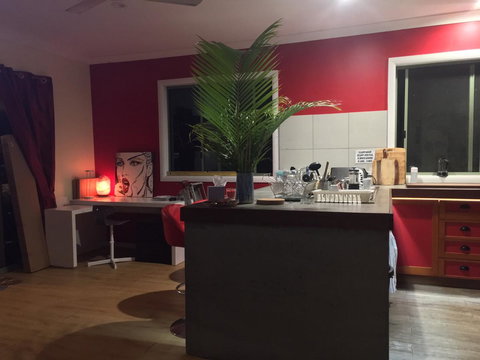 KiteSurf 1770 Beach House - Maitland Accommodation 11