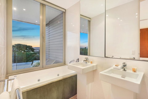 The Rise Noosa - Maitland Accommodation 13