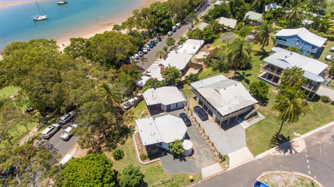 Sunset Cabins 1770 - Maitland Accommodation 6