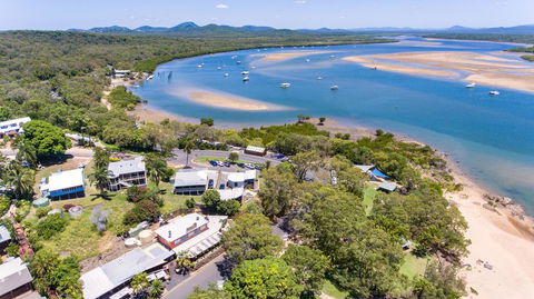 Sunset Cabins 1770 - Maitland Accommodation 4