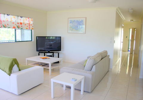 Magnetic Sunsets Resort - Maitland Accommodation 2