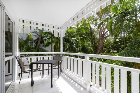The White House Port Douglas - Maitland Accommodation 25