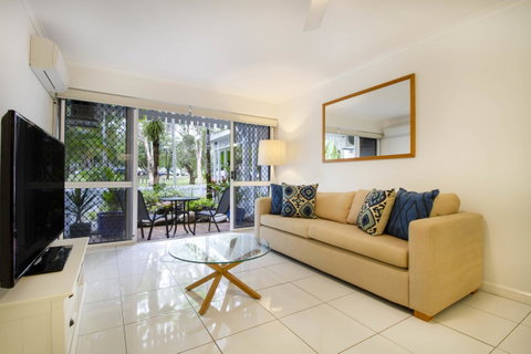 The White House Port Douglas - Maitland Accommodation 15