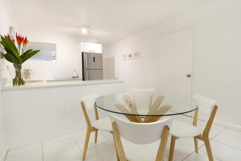 The White House Port Douglas - Maitland Accommodation 13