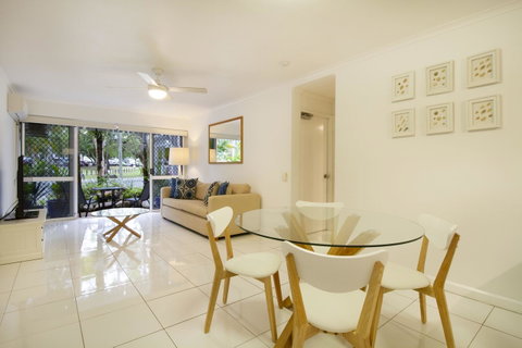 The White House Port Douglas - Maitland Accommodation 14