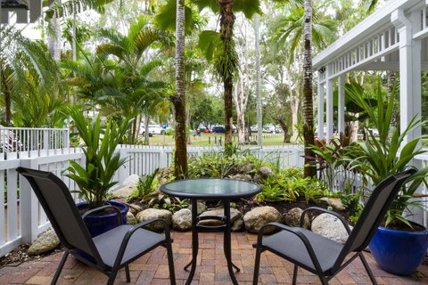 The White House Port Douglas - Maitland Accommodation 9