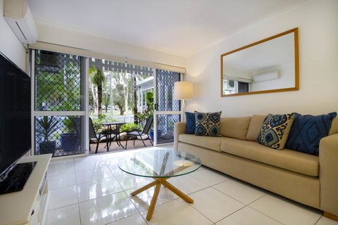 The White House Port Douglas - Maitland Accommodation 3