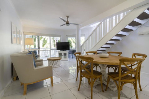 The White House Port Douglas - Maitland Accommodation 7