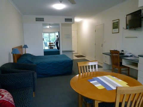 Madison Ocean Breeze Apartments - Maitland Accommodation 27