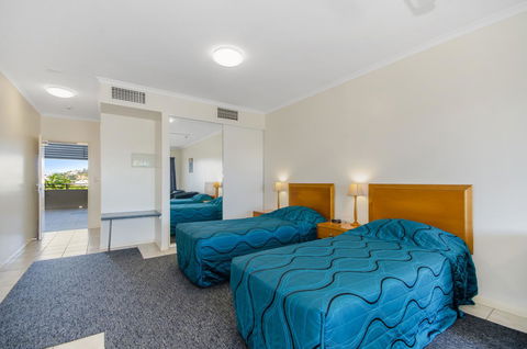 Madison Ocean Breeze Apartments - Maitland Accommodation 10