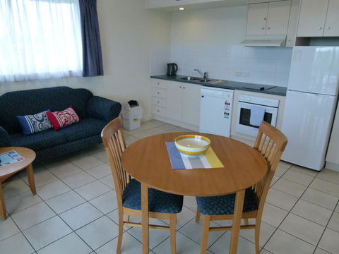 Madison Ocean Breeze Apartments - Maitland Accommodation 23
