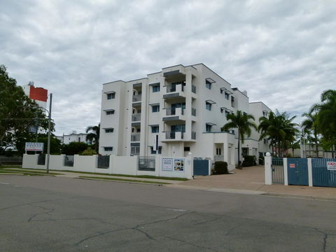 Madison Ocean Breeze Apartments - Maitland Accommodation 6