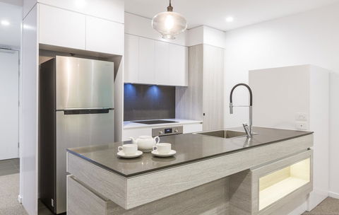 Boardwalk Burleigh Beach - Official - Maitland Accommodation 21