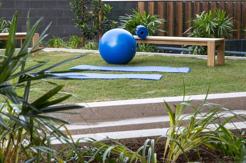 Boardwalk Burleigh Beach - Official - Maitland Accommodation 32