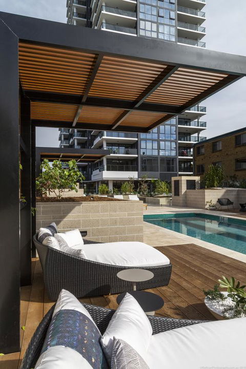 Boardwalk Burleigh Beach - Official - Maitland Accommodation 11